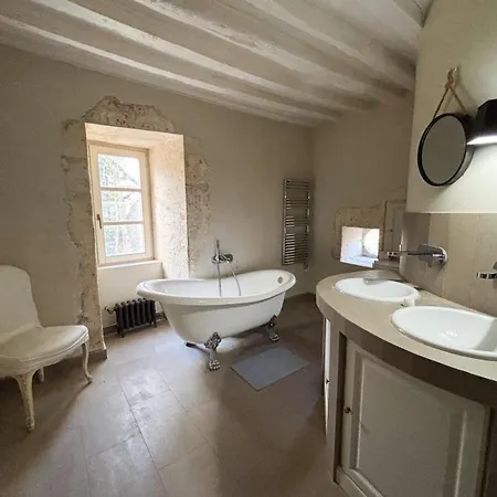 Manoir Xv Et Grange Avec Piscine Chauffee Privee * Saint-Ouen-de-la-Cour