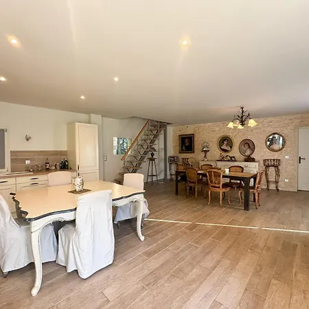 Manoir Xv Et Grange Avec Piscine Chauffee Privee