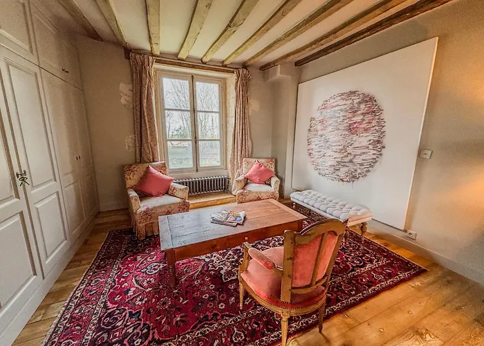 Manoir Xv Et Grange Avec Piscine Chauffée Privée Hébergement de vacances *