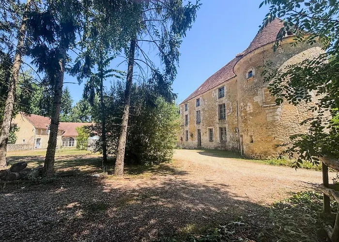 Manoir Xv Et Grange Avec Piscine Chauffée Privée Hébergement de vacances Saint-Ouen-de-la-Cour